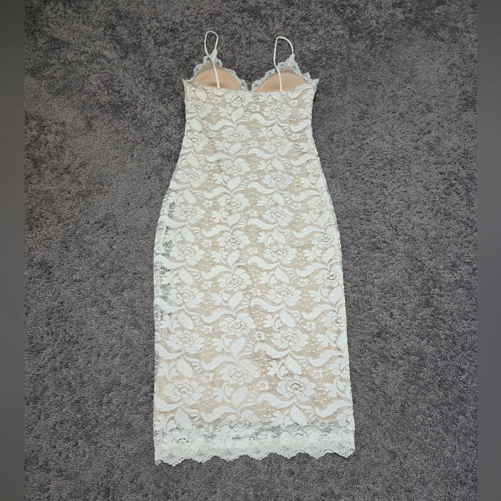 Windsor Floral Lace Midi Dress in Cream - Picture 6 of 6